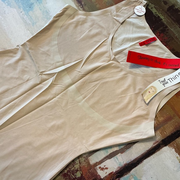 SPANX - Thinstincts Tank - Picture 4 of 8